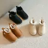 Botas de nieve para niños Ultraman invierno bebé más terciopelo engrosado niños y niñas zapatos de algodón color sólido caña corta botas cálidas