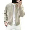 Chaqueta Suéter de Lujo y Sofisticada para Hombre 2026 Otoño Nueva Moda Casual Tendencia Versátil Cardigan Tejido para Hombre