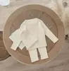 Conjunto de Suéter Britânico Infantil para Outono/Inverno, Camiseta Térmica de Malha Canelada, Calça e Gorro