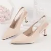 Sandalias de Tacón Alto Punta Fina Comercio Exterior para Mujer 2026 Nuevas Sandalias Transfronterizas de Tacón Fino Talla Grande Europeas y Americanas con Punta Cerrada y Espalda Descubierta Venta al por Mayor