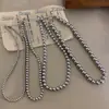 Elegante colar de pérolas cinzas para mulheres, vintage de luxo leve e moderno, 2026 novo popular acessório de gargantilha de nicho atacado