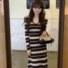 Estilo Coreano Otoño/Invierno (Yujie) Estilo Cintura Ajustada Mostrando la Figura Temperamento Color Café Rayas Manga Larga Punto Vestido Básico