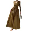 Vestido Largo de Color Sólido con Cinta, Cuello en V y Pliegues para Mujer, Estilo Socialité Transfronterizo, Elegante Estilo Francés Otoño e Invierno, Ajustado a la Cintura, Línea A