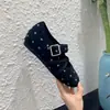 Sapatos Mary Jane Cinza com Bolinhas Retro Franceses Femininos 2026 Novidades de Outono Sapatilhas que Aumentam a Altura Sapatos Baixos de Corte Único