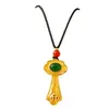 Colgante Ruyi Dorado Estilo Chino Tradicional Incrustado con Ágata Roja, Calcedonia Verde y Monedas de Cobre, Collar Ruyi Auspicioso, Colgante Vintage para Mujer