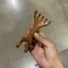 Pente de Massagem Seis Pontas de Sândalo Dourado, Massageador de Couro Cabeludo com Galhada de Veado, Escova de Massagem Capilar para Terapia de Meridianos, Atacado