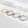 Anel de duas cores com torção de quatro camadas, linha redonda, empilhado com temperamento leve e luxuoso, anel de dedo simples e liso, revestimento 18K