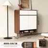 Gabinete de zapatos ecológico de madera maciza para entrada, multicapa para uso doméstico, banco para cambiarse los zapatos de pie para pasillo dos en uno, tablero artificial