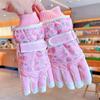 Guantes de esquí para niños Sanrio Kulomi de invierno para bebés, bonitos, cálidos, forrados con vellón, gruesos, impermeables para la nieve para niñas.