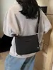 Bolsa de Ombro Versátil Simples Casual Transfronteiriça 2025 Nova Cor Sólida Bolsa Transversal para Passeio Bolsa Tote Comércio Exterior