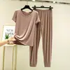 Nuevo conjunto de verano fino de modal con manga corta y pantalón largo para mujer, ropa de casa, color liso, estilo simple, se puede usar para salir, conjunto de dos piezas
