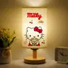 Luz de noite de gatinho de desenho animado Hello Kitty para quarto de criança, pequena luminária de mesa, quarto, estudo, proteção para os olhos, luz quente, lâmpadas