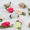 Capullos de Rosa Personalizados de Poliéster con Hojas, Accesorios para el Cabello Hechos a Mano para DIY, Flores Pequeñas Decorativas, Accesorios para Ropa de Niños
