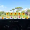 Decoración de Coche para el Año Nuevo del Caballo 2026: Caballito que Atrae Riqueza Giratorio Girasol Adorno para Tablero de Coche