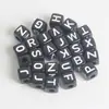 Caja de set de cuentas acrílicas de 15 mm con letras inglesas, hechas a mano, para DIY, accesorios de cuentas para niños, cuentas sueltas, cuentas cuadradas