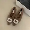 ¡Estos zapatos planos de punta fina con pedrería son un clásico atemporal! De estilo coreano, elegantes y perfectos para usar como abrigo, estos zapatos peludos están diseñados para mujeres.