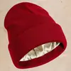 Gorros de Exterior para Clima Frío de Otoño e Invierno, Gorros de Punto Satinado con Logo Personalizado, Gorros Satinados Cálidos Transfronterizos Europeos y Americanos para Mujer, Gorros de Lana