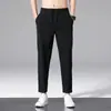 Pantalones Cortos Ligeramente Elásticos de Color Sólido para Hombre de Verano, Pantalones Casuales Finos Transpirables de Pierna Recta, Pantalones Juveniles de Seda de Hielo