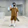 Conjunto Curto de Manga Curta para Meninos, Estilo Verão Fino, Novo Estilo Infantil, Roupa de Verão da Moda para Menininhos, Conjunto de Duas Peças Esportivo e Casual