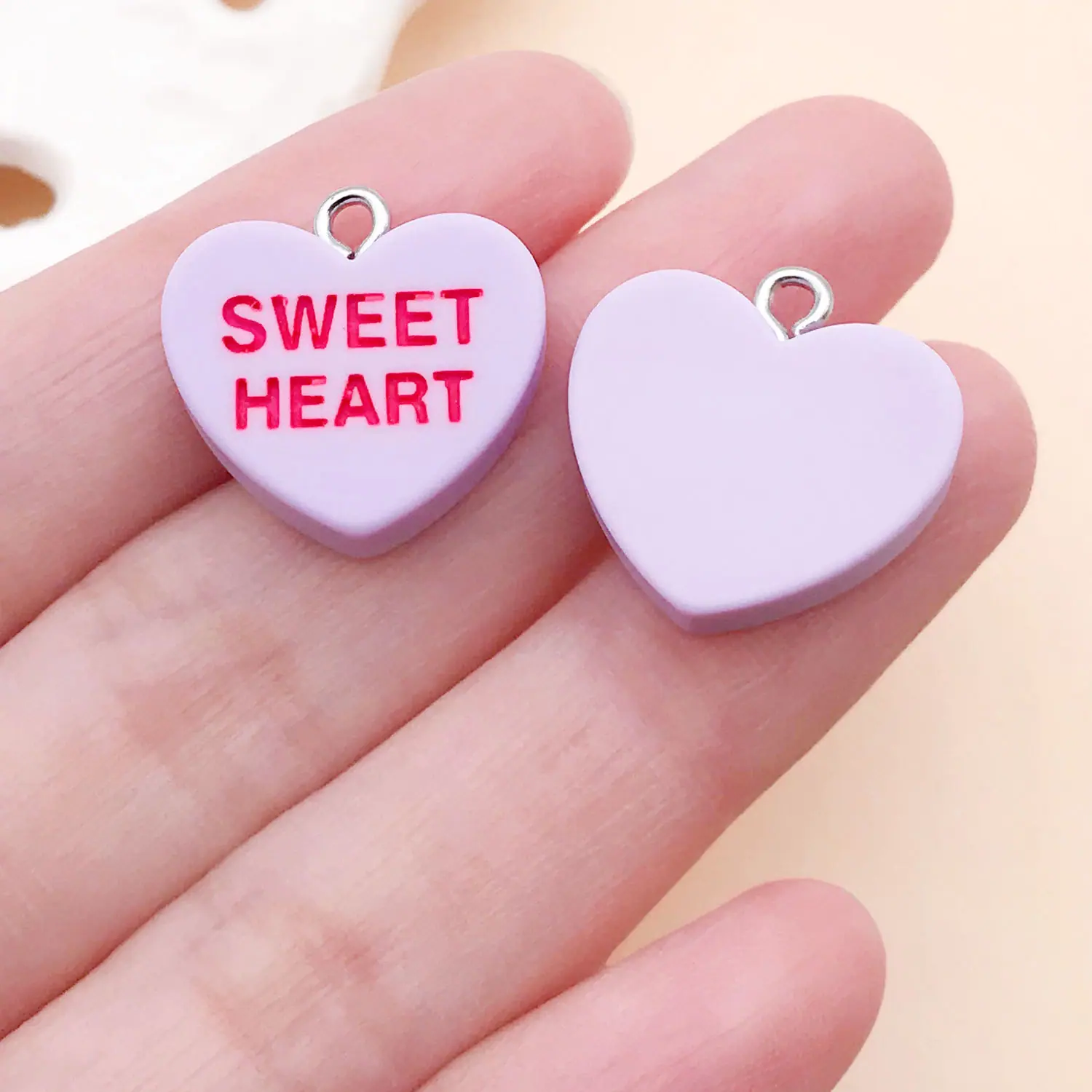24505-JME-紫色树脂心形字母桃爱心形sweethea
