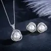 Collar de Perlas de Simulación para Mujer Cadena de Clavícula con Cuentas de Concha Sintética para Adultos Mayores Regalo del Día de la Madre Temperamento Colgante de Flor con Diamantes Completos