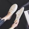 Sapatos Baixos de Couro Pequenos Femininos Verão 2020 Novo Estilo Margarida Pequena Slip-on Sem Salto Preguiçoso Meio-Ponta Versátil Sapatos Brancos Pequenos