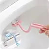 Cepillo para inodoro con mango extendido para limpiar esquinas de difícil acceso, cepillo de plástico en forma de V curvado hacia el lateral del inodoro