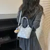 Bolso Pequeño Súper Popular 2026 Verano Nuevo Bolso de Lunares de Nicho para Mujer Elegante Versátil Bolso Cruzado Bolso Cubo Texturizado