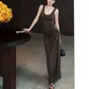 Vestido Longo de Verão para Mulheres, Estilo Francês, Vazado, Plissado, Decote U, Alças Finas, Pura Sedução, Slim Fit, Aderente ao Corpo, Fenda