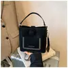 Bolso Retro para Mujer 2024 Nuevo Otoño e Invierno Nicho Hombro Único Cruzado Cubo Gran Capacidad Pu Tote Bolso de Mujer