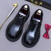 Sapatos Sociais Masculinos de Novo Estilo, Sapatos de Couro Brilhante, Couro Genuíno de Couro Bovino com Solado Grosso, High-End, Elegante, Versátil, Slip-On, Antiderrapante