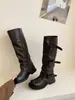 Design retrô de nicho com fivela de cinto, bota de segurança grossa para mulheres, novo modelo 2026 botas longas, botas plissadas empilhadas