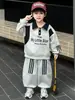 Conjunto Rayado de Primavera y Otoño para Niños, Conjunto Deportivo Elegante de Dos Piezas Estilo Coreano para Niños, Ropa para Bebés para Exportación