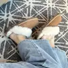 Temporada de Primeras Reuniones Pantuflas Esponjosas Estrelladas Forradas de Piel Calzado para el Hogar Pantuflas Calientes de Punta Cerrada para Mujer