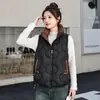 Cuello mao, color liso, nuevo estilo 2026, simple y casual, adecuado para ir al trabajo, chaleco acolchado de algodón, longitud corta, engrosado para abrigar, moderno para primavera y otoño