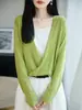 Top de punto cropped de manga larga con cuello en V cruzado para principios de otoño, cintura alta, diseño cruzado en la cintura, para mujeres petite