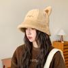 Sombrero de terciopelo de nuevo estilo 2024 sombrero de pescador con orejas de gato lindas para mujer otoño e invierno cálido sombrero para protección de oídos sombrero de cubo casual que combina con todo