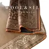 Pañuelo Cuadrado de Seda y Lana Doble Cara Estampado Retro Paisley Caramelo de Cuatro Paneles Patchwork 63cm