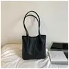 Bolso retro de moda para mujer de gran capacidad 2026, bolso tote tejido de verano simple para el hombro, elegante para el trabajo y los desplazamientos