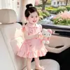 Vestido de estilo preppy con dibujos de Gato Kt para bebé niña, estilo dulce de verano con cuello de muñeca, lazo, vestido rosa de princesa