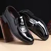 Zapatos de Hombre Primavera y Otoño 2026 Zapatos Casuales Británicos de Cuero para Hombre Punta Redonda Estilo Coreano Slip-On Zapatos de Papá Zapatos Transpirables y Resistentes al Desgaste para Hombre