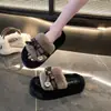 Nuevas Pantuflas Gruesas de Piel Otoño/Invierno 2026 para Mujer, para Usar al Aire Libre, Diseño de Hebilla de Cuero, Versátiles para el Hogar y Salir, Pantuflas Perezosas