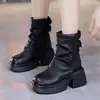 Botas de segurança grossas estilo europeu e americano para mulheres, novas botas de tornozelo plataforma versáteis de inverno 2026 com solas macias e botas de couro que aumentam a altura