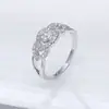 En stock traje de anillo de pulsera latón incrustado de oro elegante oro geométrico frío para mujer anillo pulsera