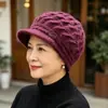 Chapéu Feminino Novo para Outono e Inverno Chapéu de Lã Tricotado com Lã Adicionada Chapéu Espessado com Proteção para as Orelhas para Meia-idade e Idosos à Prova de Vento e Frio Chapéu de Lã para Mãe