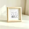 Mini marco de fotos de madera, decoración cuadrada de mesa, portafotos pequeño, adorno de animal lindo estilo curativo con dibujo lineal