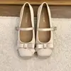Sapatos Mary Jane doces estilo francês com laço, novo modelo de verão 2026, sapatos femininos confortáveis para calçar sem cadarço, para combinar com saias