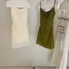 WGWE9288 Guangzhou Treze Linhas Roupas Femininas 2026 Verão Novo Vestido de Alcinha Slim-Fit Emagrecedor para Mulheres Baixinhas