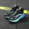 Sapatos infantis feitos à máquina tamanho 28-38, cabedal popular em couro, fivela giratória para meninos, tênis esportivo infantil para corrida 6633