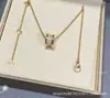 Bao Ge Jia Cadena para Clavícula Mini Collar de Diamantes con Borde Cero Resortes Artesanía de Precisión CNC Nuevo Festival Qixi Chapado Grueso en Oro de 18 Quilates e Incrustado con Diamantes